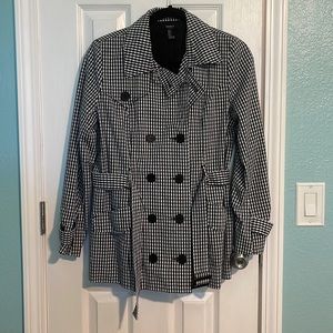 Bought it for winter but wore it once. Do not need.